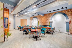 House | Dining - Deluxetroy Resorts and Wellness (Dera Bassi)