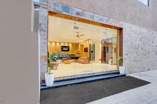 Deluxetroy Resorts and Wellness