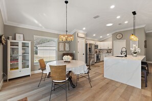 Dining - Charming 3-bedroom house in the heart The Villages (The Villages)