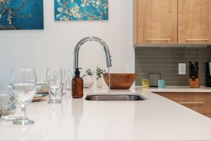 Interior - Riviere Apartments King Bed Suite & Pool & Gym & Pet Friendly & Near Epic Universe (Orlando)