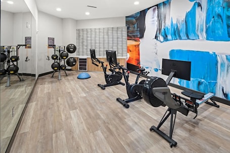 Riviere Apartments King Bed Suite & Pool & Gym & Pet Friendly & Near Epic Universe