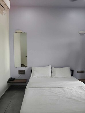 Deluxe Room - Polo Heritage Resort (Vijayanagar)