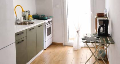 Olympus Cozy Mountain View Escape With Balcony