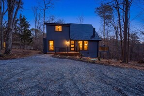 Exterior - Wildlife Chalet with Mtn Views Near Sleepy Creek (Hedgesville)