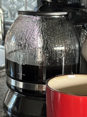 Coffee and/or coffee maker - There’s A Whole Coastline That Doesn’t  Know You - Yet! (Hermitage)