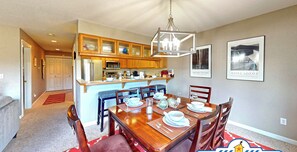 Dining - Wallace Beach House at Seaside Beach (Seaside)