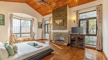 Deluxe Villa, Balcony, Mountain View