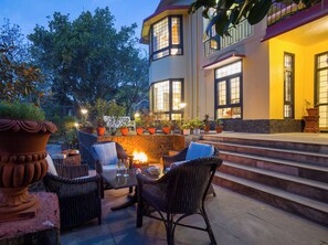 Terrace/patio - Alaya Stays Thistle House 4 BHK Hideaway (Bhimtal)