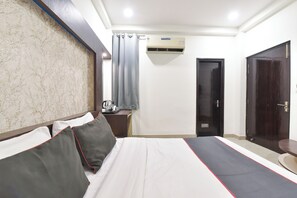 Deluxe szoba kétszemélyes ággyal, kilátással a városra | Sötétítőfüggöny, hangszigetelés, vasaló/vasalódeszka és ingyenes wifi