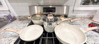 Albany Value Stay Near Universities, Hospitals 4 Bedroom Home