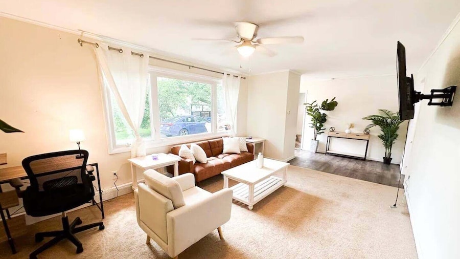 Albany Value Stay Near Universities, Hospitals 4 Bedroom Home