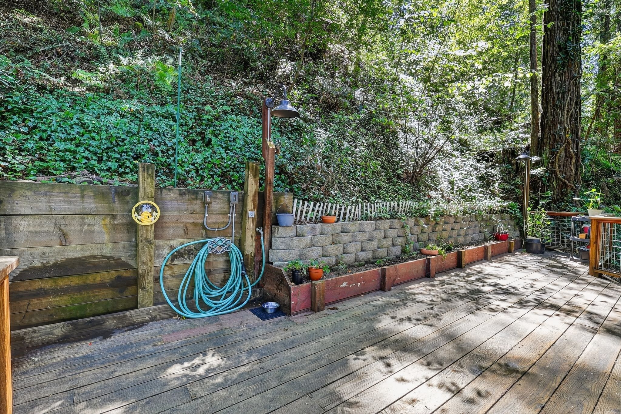 House, 2 Bedrooms | Property grounds