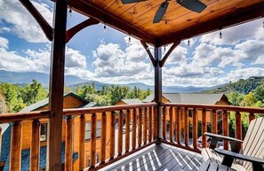 Property grounds - Majestic Vista 3 Bedroom Cabin (Gatlinburg)