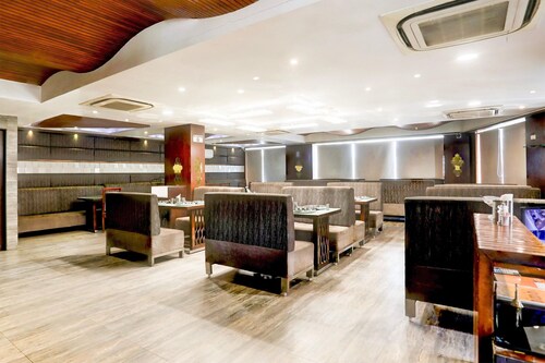 Super Townhouse Prahladnagar