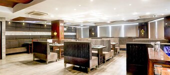 Super Townhouse Prahladnagar