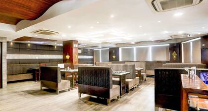 Super Townhouse Prahladnagar