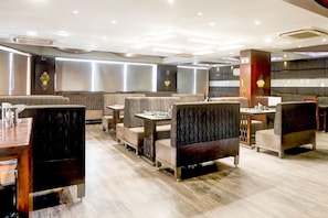 House | Dining