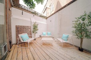 Unclassified image, 5 of 46, button - 3BR Duplex | 2 Living Rooms | Garden | Notting Hl (London)