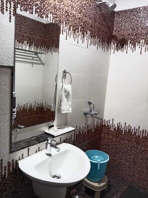 Standard Double Room | Bathroom - HOTEL VEDIKA  (Ranchi)