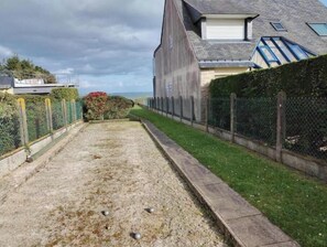 Property grounds - Sea View House for 9 - Beach Just Around the Corner & Family Comfort (Sarzeau)