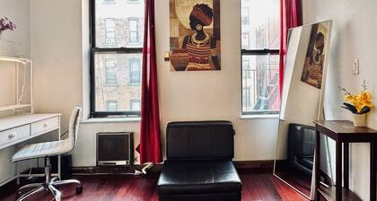 Quiet Studio with Kitchen in Prime Manhattan - Lower East Side