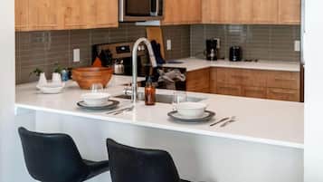 Apartment, Patio | Private kitchen