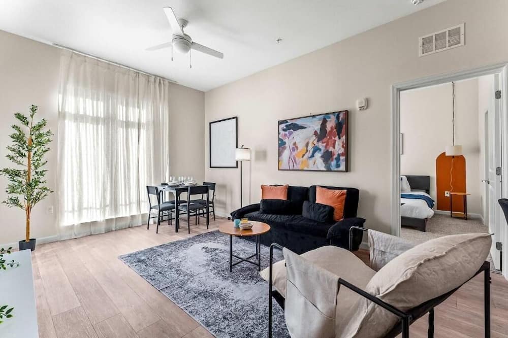 Riviere 2BR Apartment Pet Friendly Oasis Sleeps 6 Close to Epic Universe Pool & Gym