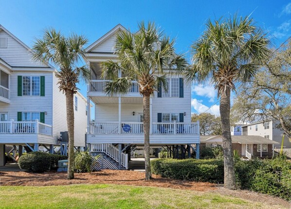 Exterior - Five Tides - Four Bedroom Four Bath Home with Shared Pool (Surfside Beach)