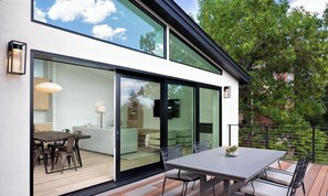 Outdoor dining - Spacious 4-bedroom house in beautiful Boulder (Boulder)