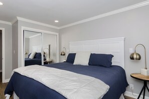 Iron/ironing board, WiFi, bed sheets - Charming 1BR in the Heart of Wrightsville Beach! (Wrightsville Beach)