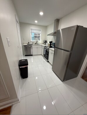 Room - New Cozy Durham 2 Bedroom Home A (Durham)