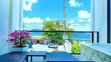 Deluxe Double Room | Terrace/patio