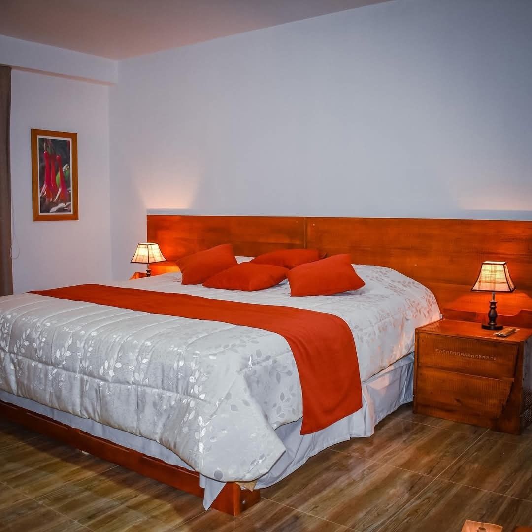 Deluxe Room, 1 King Bed, Mountain View