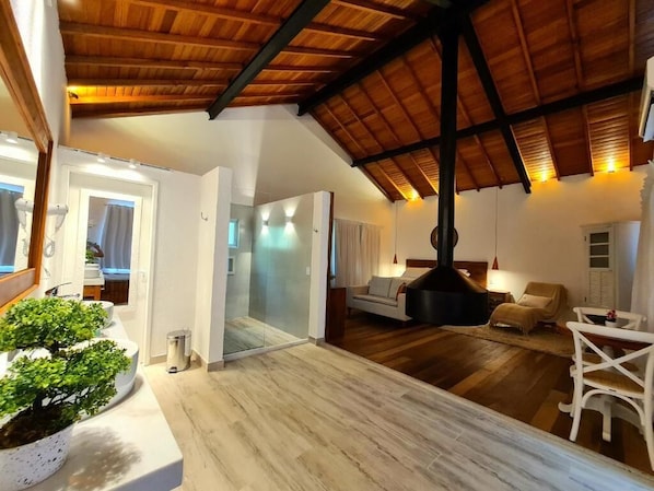 Superior-bungalow, parveke, näköala puutarhaan | Sisätilat