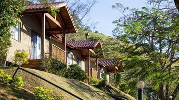 Bungalow, 1 Queen Bed, Balcony, Courtyard View | Exterior