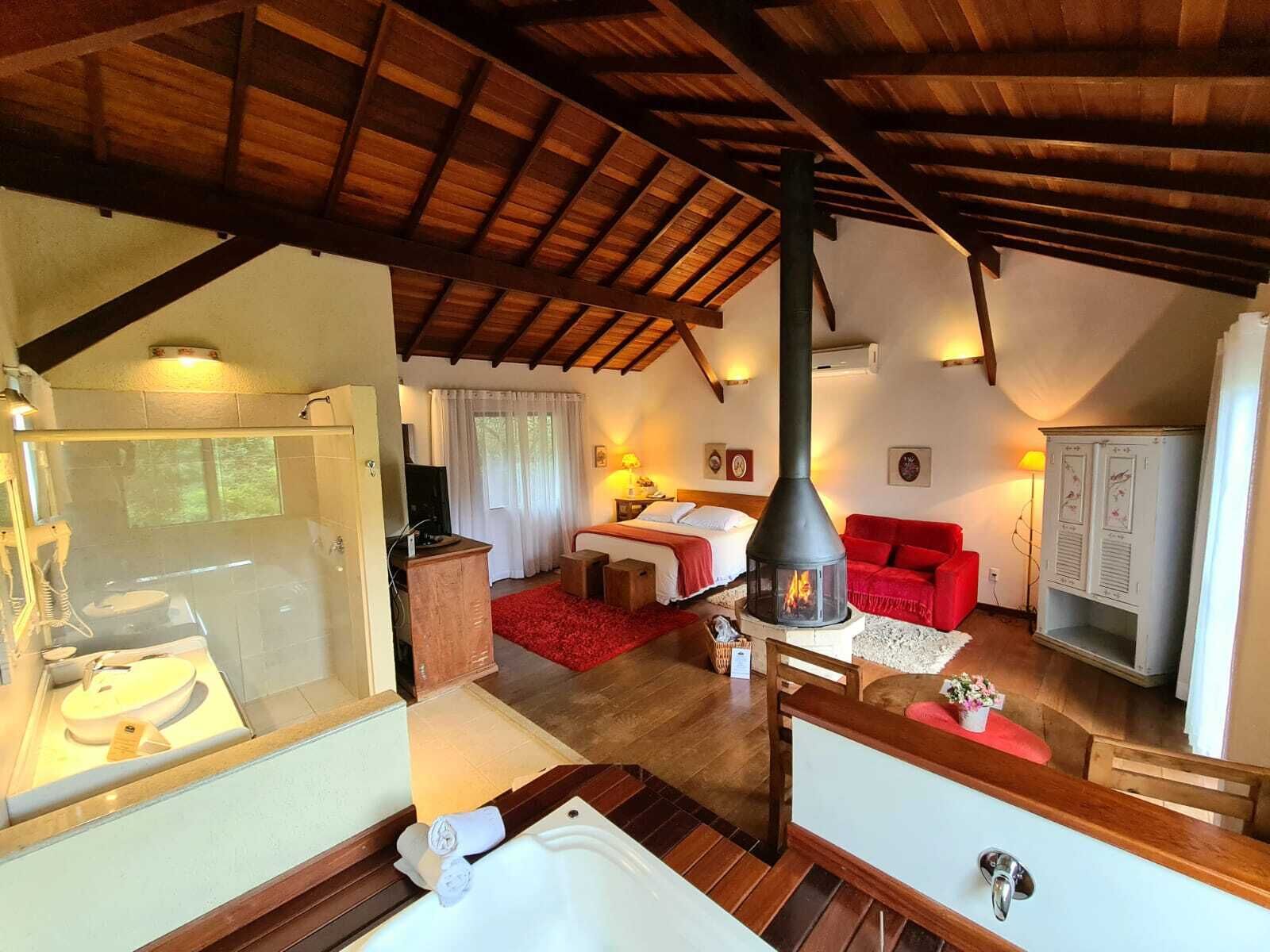 Bungalow, 1 Queen Bed, Balcony, Courtyard View