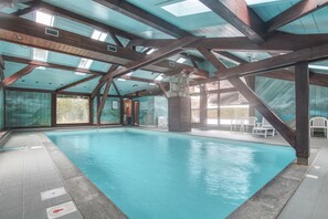 A heated pool - Apartment Barberine (Les Houches)