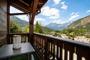 Outdoor dining - Apartment Barberine (Les Houches)
