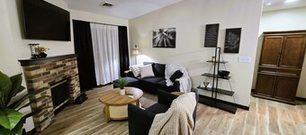 Hi-Ho Ontario- modern 2 BED, 2 BATH condo, laundry, garage