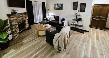 Hi-Ho Ontario- modern 2 BED, 2 BATH condo, laundry, garage