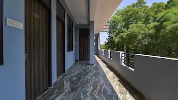 Deluxe Double Room, Balcony, City View | Property grounds