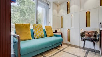House | Reception
