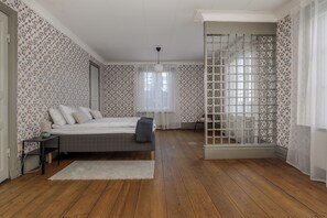 Room - Charming, Beautiful, Old-Style House in Kopparberg (Kopparberg)