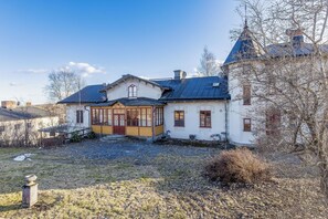 Exterior - Charming, Beautiful, Old-Style House in Kopparberg (Kopparberg)