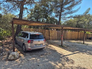 Property grounds - Air-conditioned country house with terrace and garden in naturist area, Mont Ventoux (Bédoin)