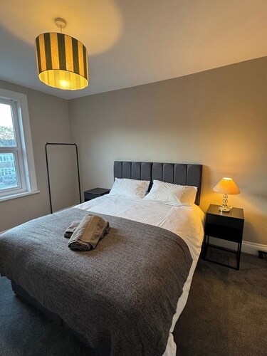 Park Street – Fantastic Newly Refurbished 4 Bed Townhouse!
