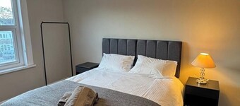 Park Street – Fantastic Newly Refurbished 4 Bed Townhouse!