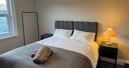 Park Street – Fantastic Newly Refurbished 4 Bed Townhouse!