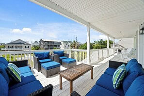 Property grounds - Charming 4BR Cottage | Walk to Beach | Outdoor Space | Atlantic Beach (Atlantic Beach)