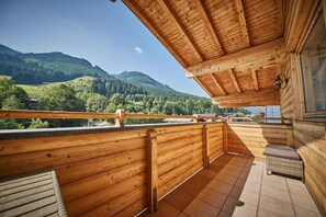 Comfort appartement, balkon, uitzicht op bergen | Terrein van de accommodatie